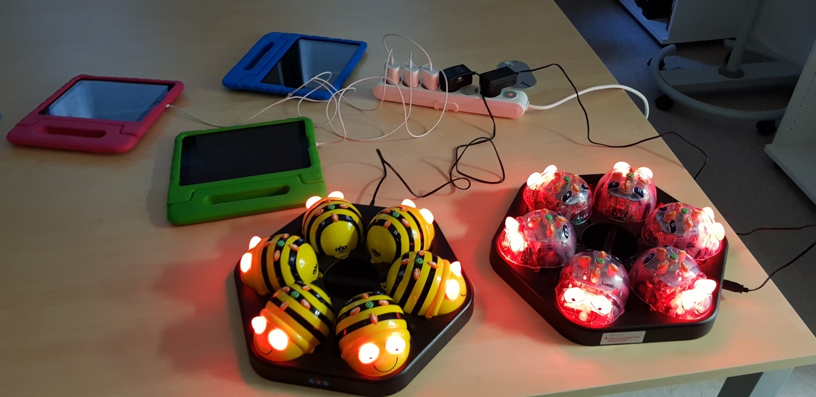 Workshop Die Bienen sind los - Beebots und Bluebots